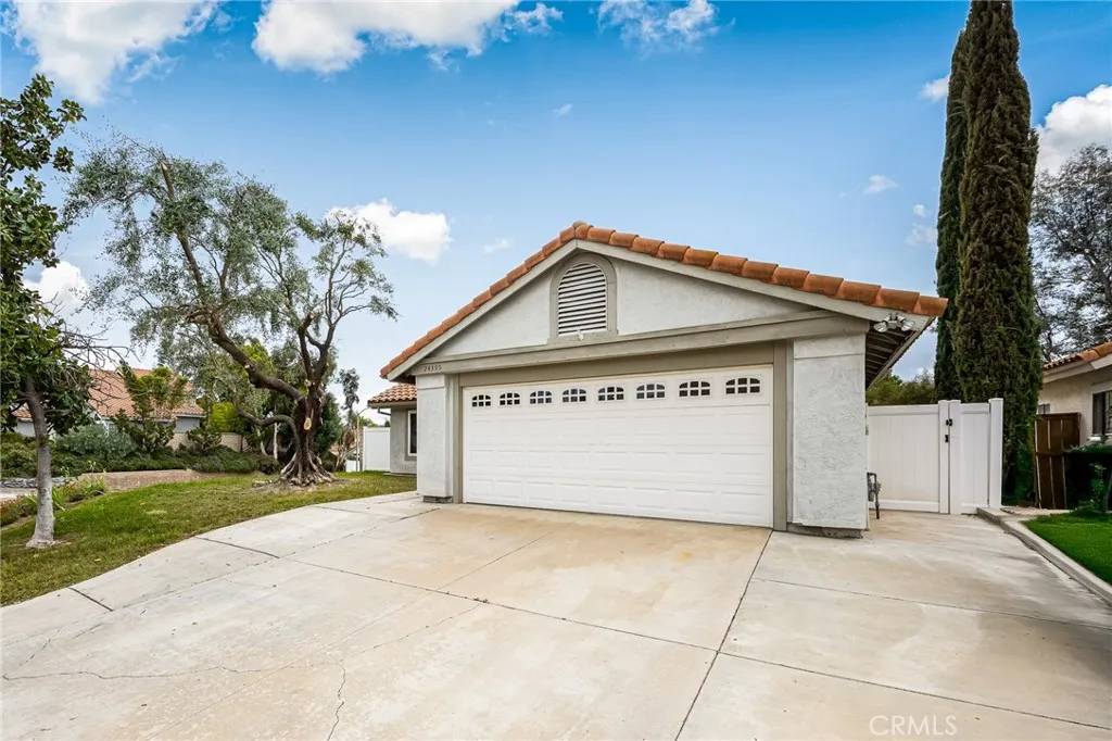 Murrieta, CA 92562,24395 Saradella Court