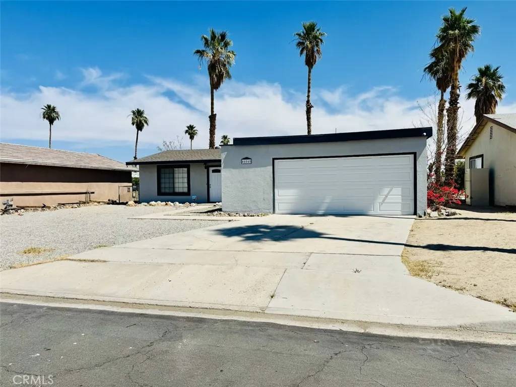 Desert Center, CA 92239,44040 Shadow Way