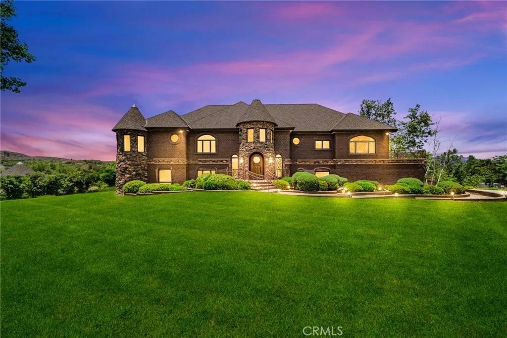 Lake Mathews, CA 92570,21605 Via Liago