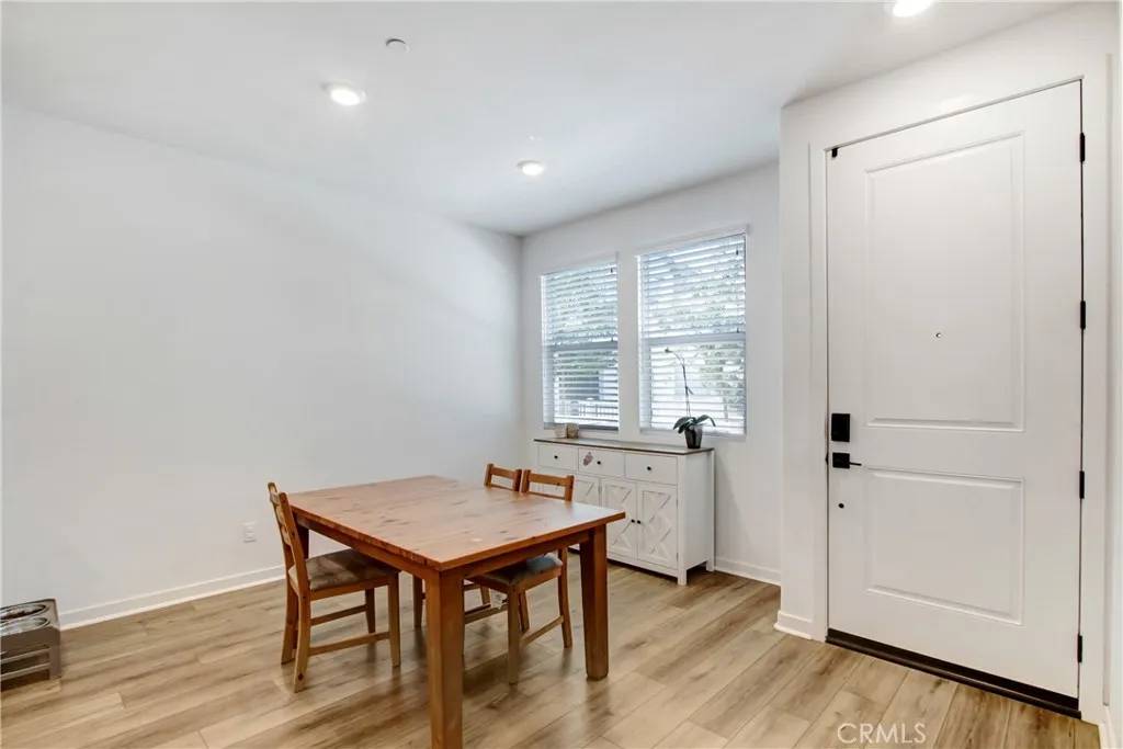 Corona, CA 92883,3934 Lavine Way #108
