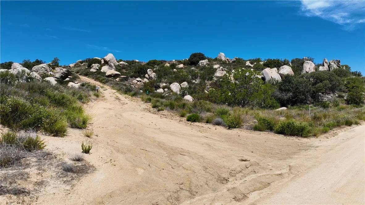 Aguanga, CA 92536,988 Crazy horse Canyon