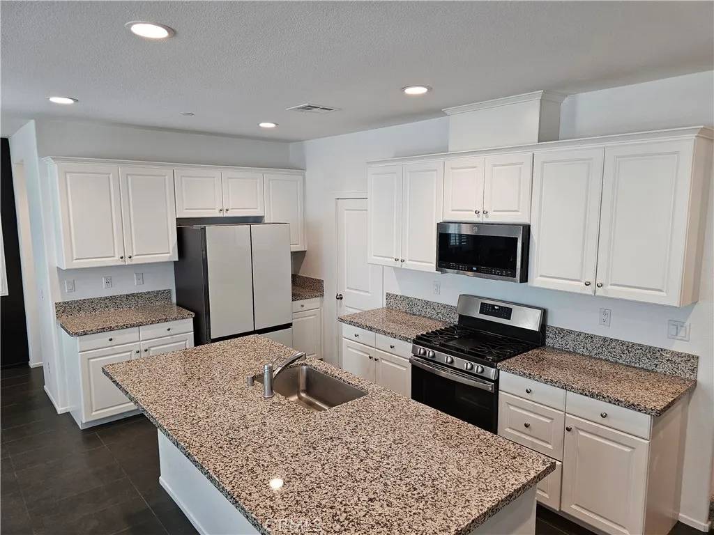 Winchester, CA 92596,29604 Kyles Circle