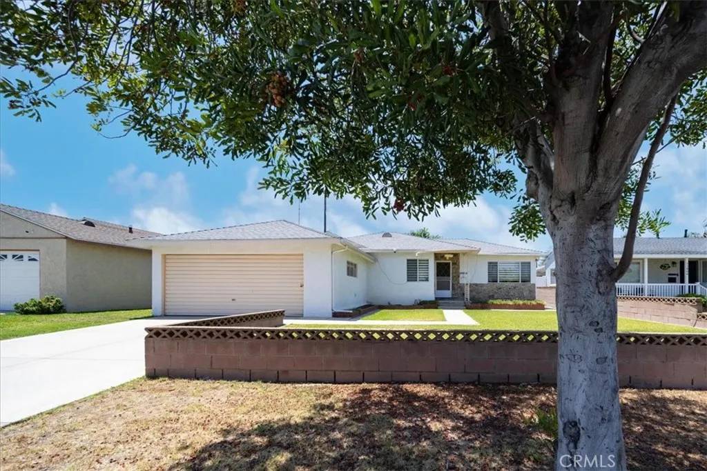 La Mirada, CA 90638,11815 Rimrock Drive
