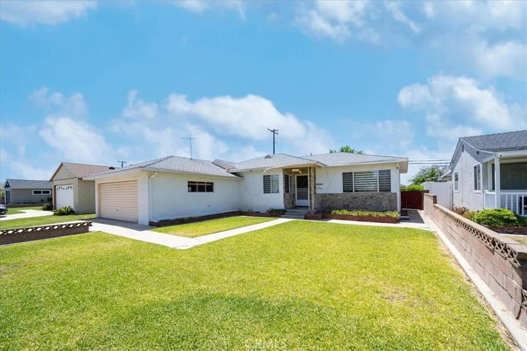 La Mirada, CA 90638,11815 Rimrock Drive