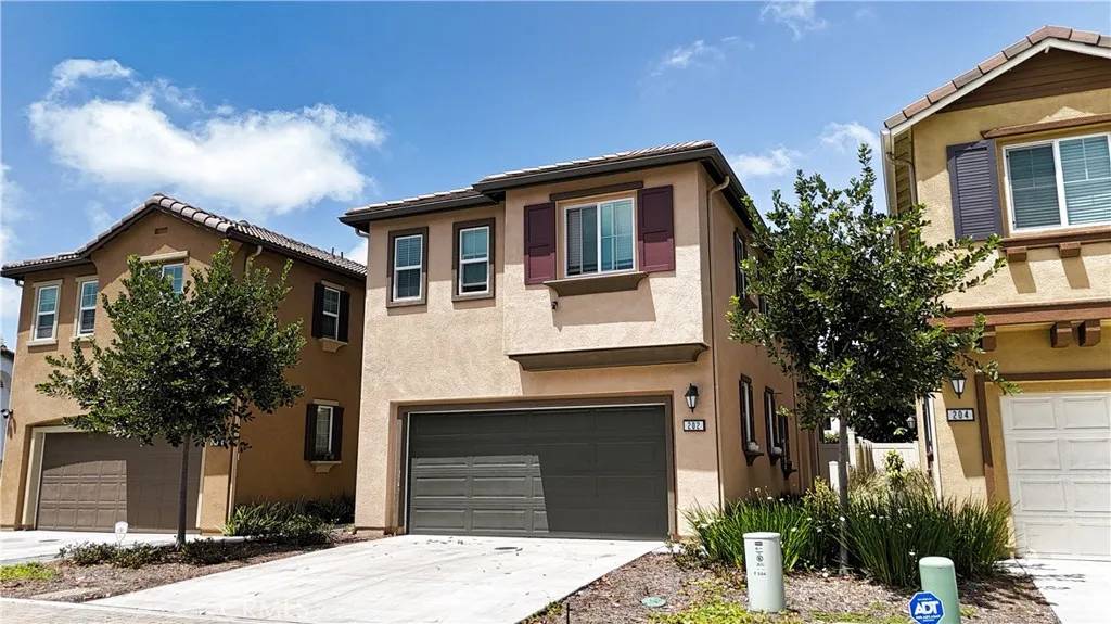 Vista, CA 92083,202 Bay Laurel Court