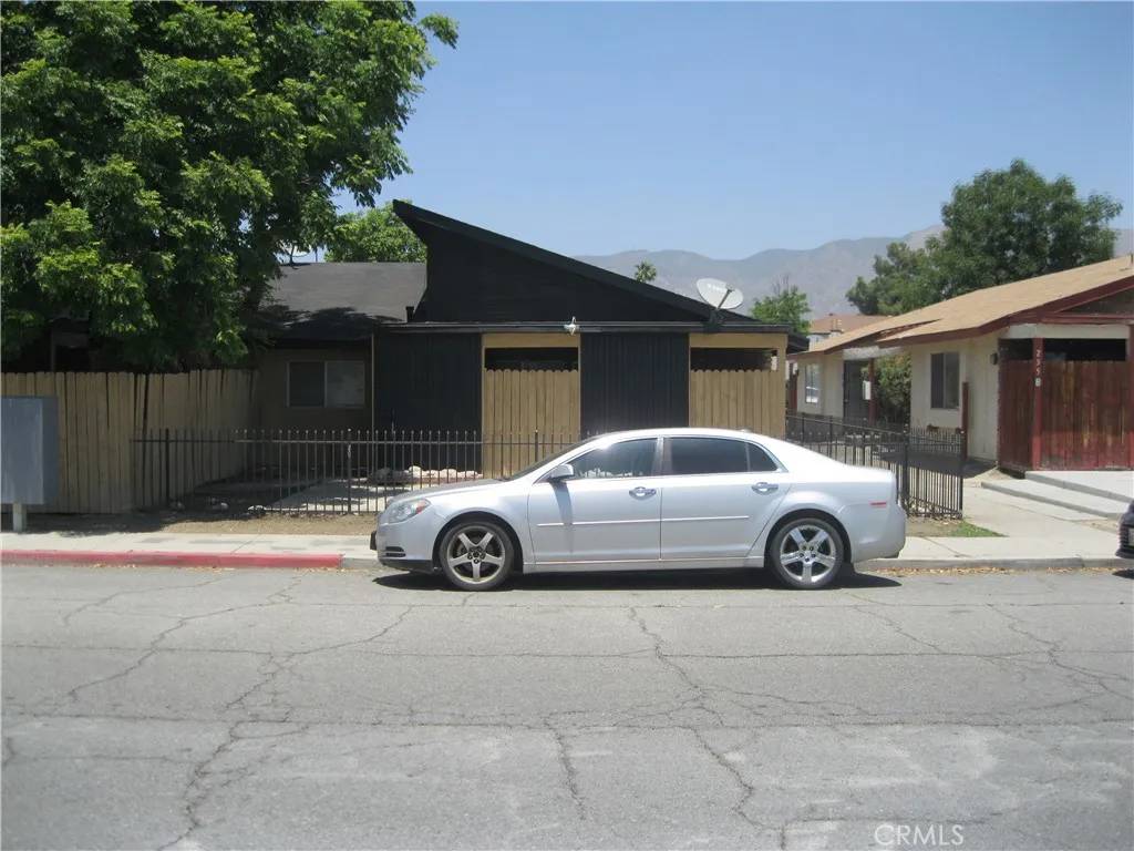 San Jacinto, CA 92583,235 E 7th Street