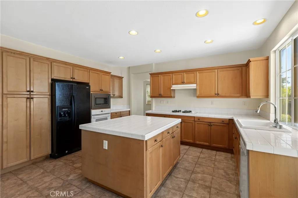 Temecula, CA 92592,33138 Rhine Avenue