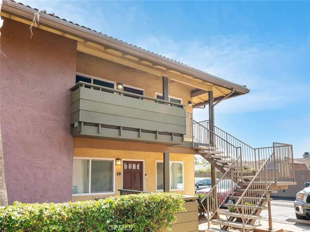 Escondido, CA 92027,2041 E Grand Ave #24