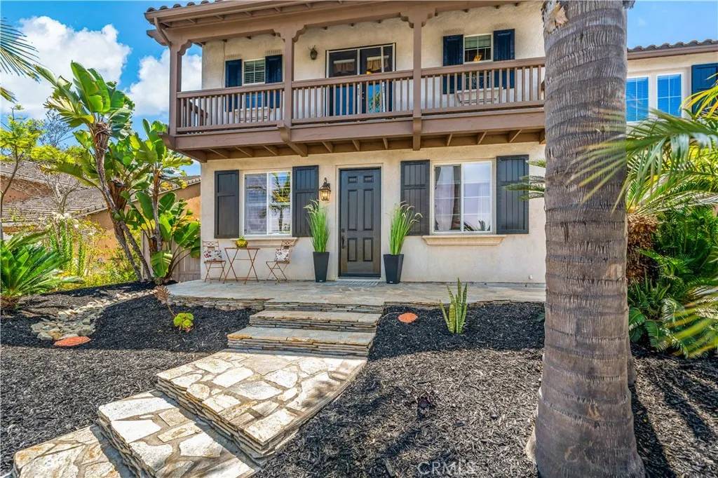 Vista, CA 92083,307 Palm Canyon Drive