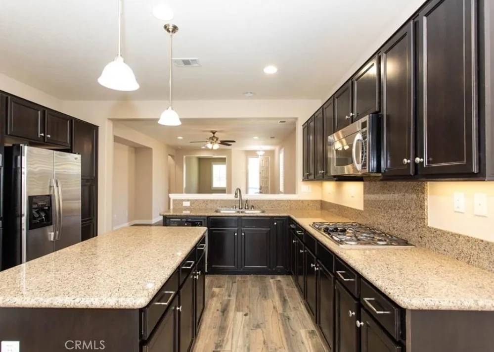 Temecula, CA 92592,46815 Peach Tree Street