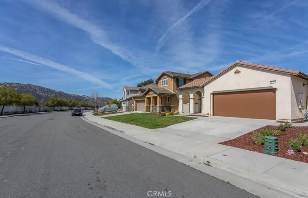 Temecula, CA 92592,46815 Peach Tree Street
