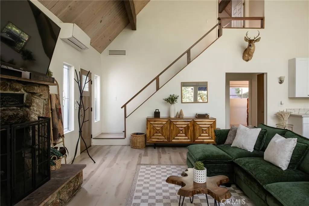 Lake Arrowhead, CA 92352,27984 St Bernard Lane