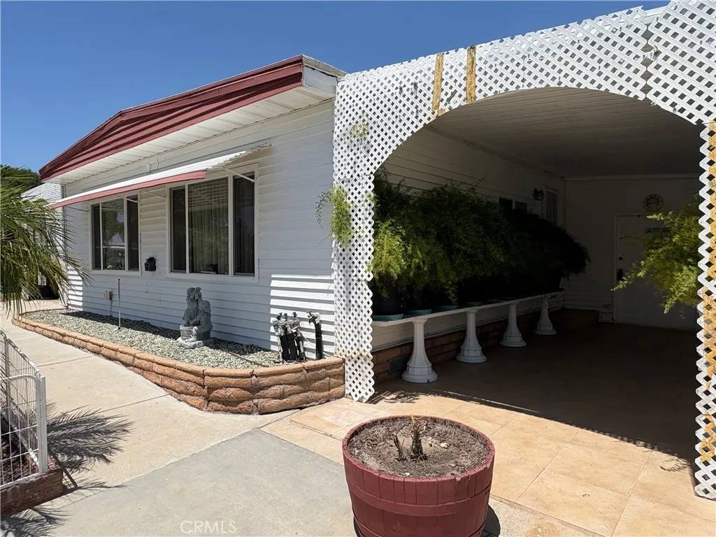 San Jacinto, CA 92583,21100 State