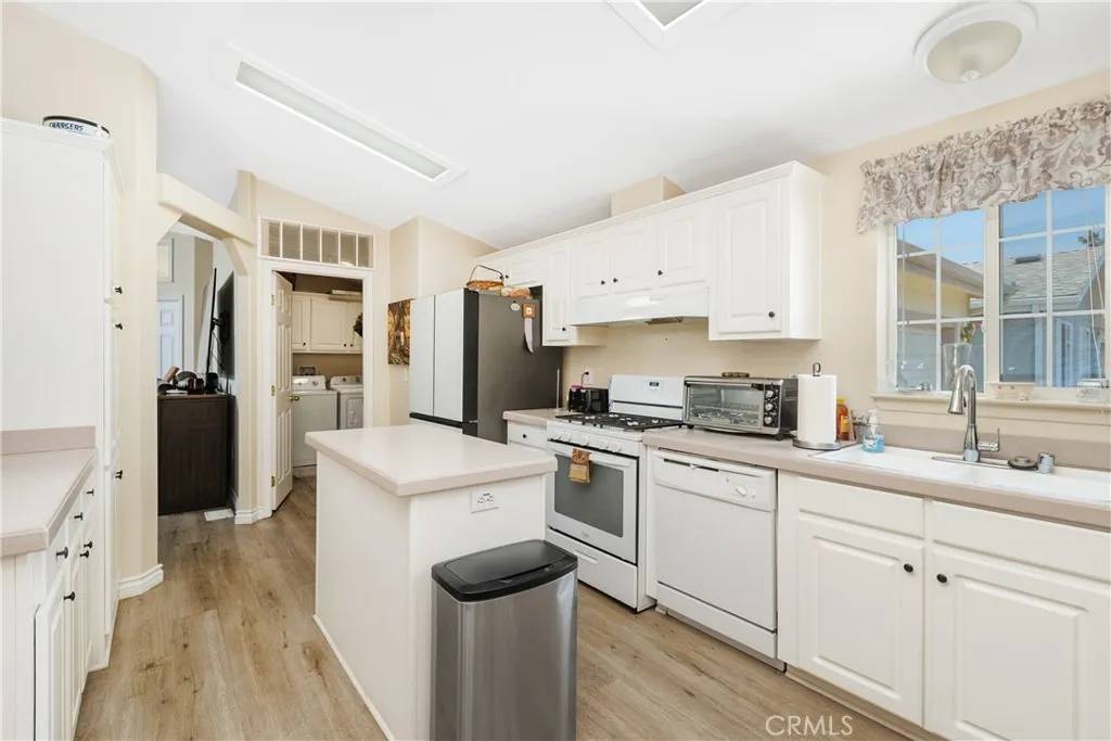 Menifee, CA 92586,27250 Murrieta Road #136