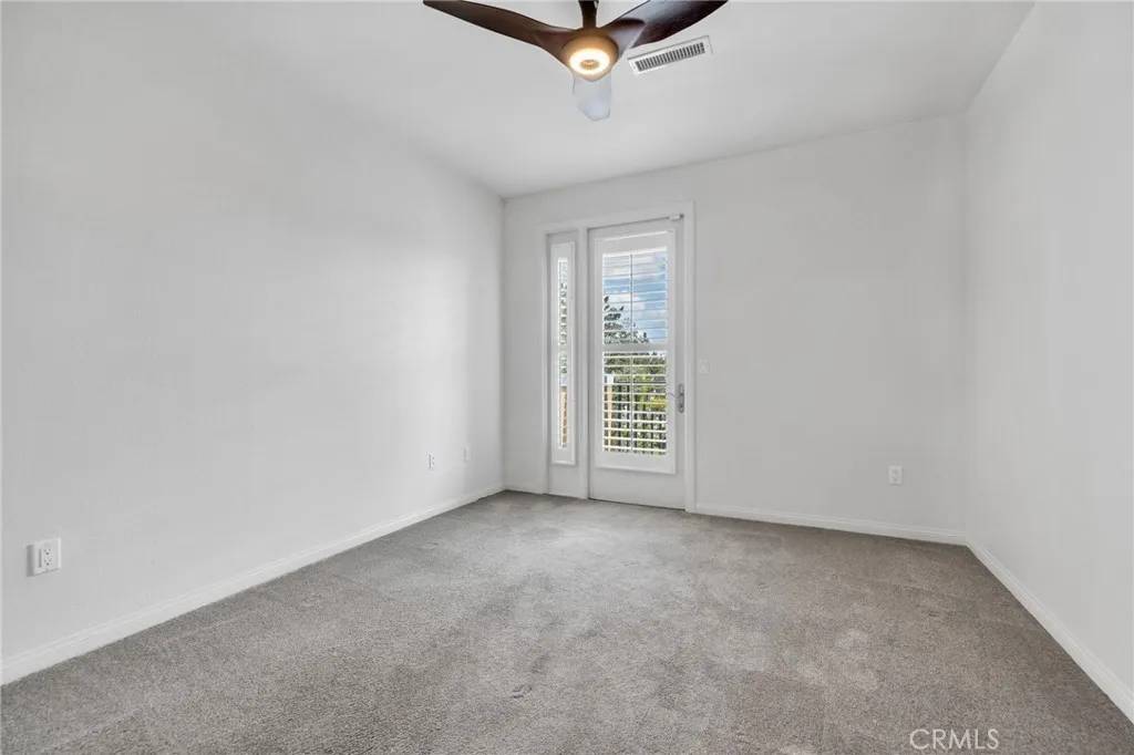 San Diego, CA 92130,3887 Pell Place #414