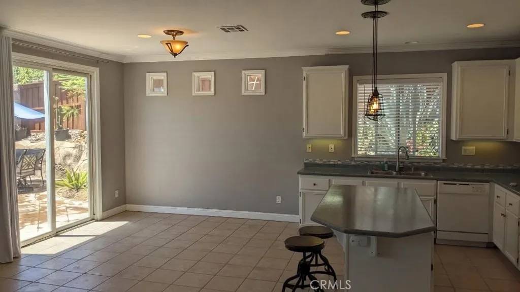 Lake Elsinore, CA 92532,32094 Poppy Way
