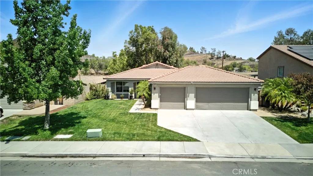 Menifee, CA 92587,23885 Cheyenne Canyon Drive