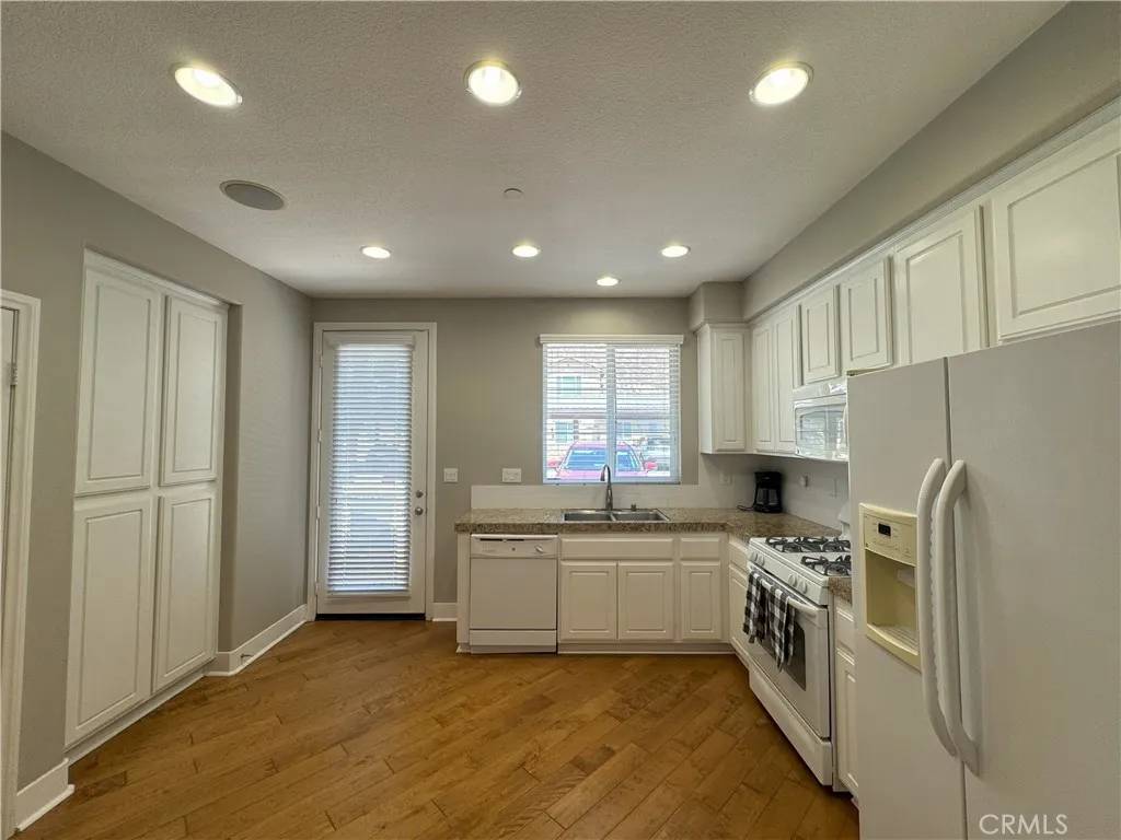 Hemet, CA 92545,896 Poppyseed Way #108