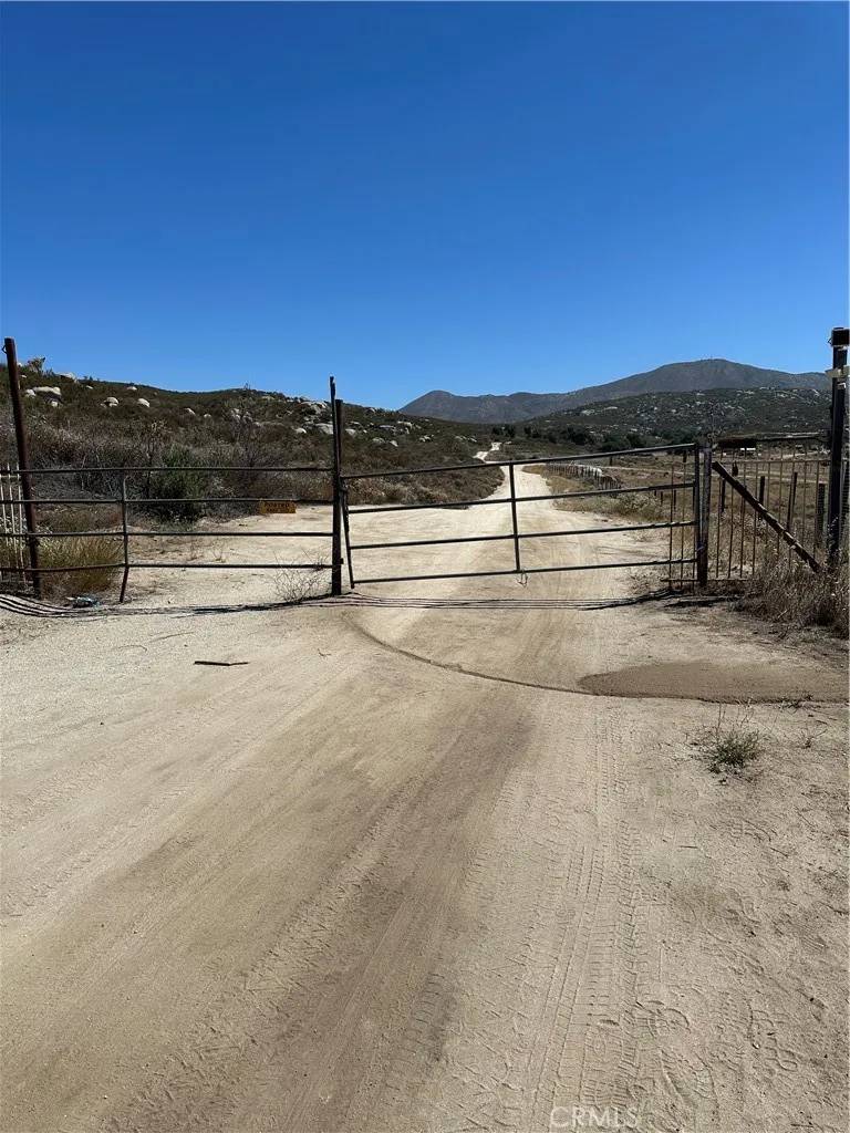 Hemet, CA 92544,1718 Milpas