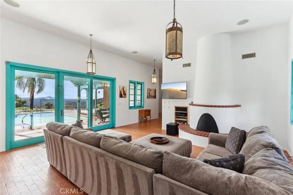 Temecula, CA 92590,47355 Via Vaquero