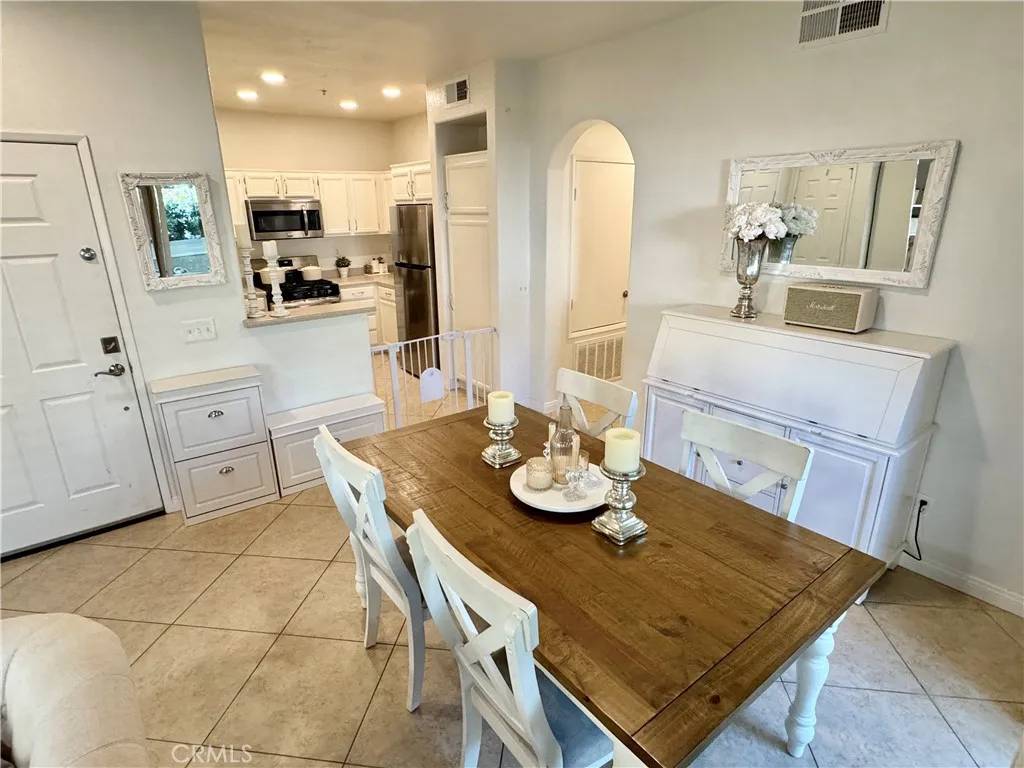 Murrieta, CA 92563,26450 Arboretum Way #1001