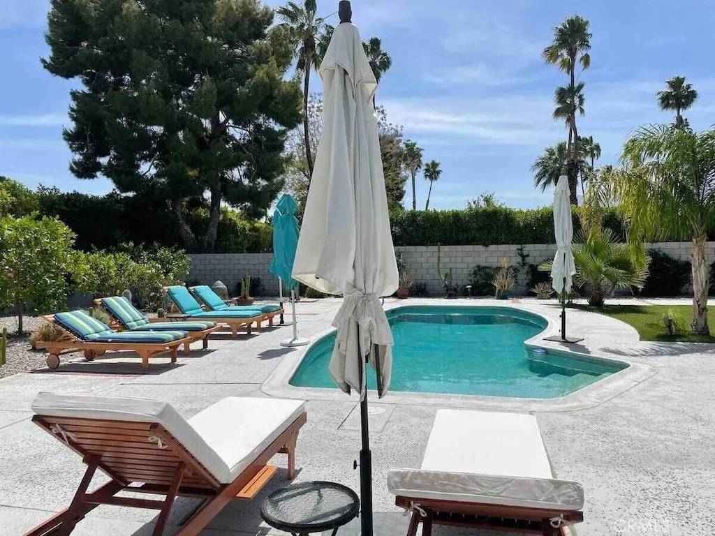 Palm Springs, CA 92262,980 N Biskra Road