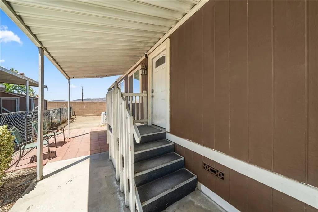 San Jacinto, CA 92582,913 S Grand #41