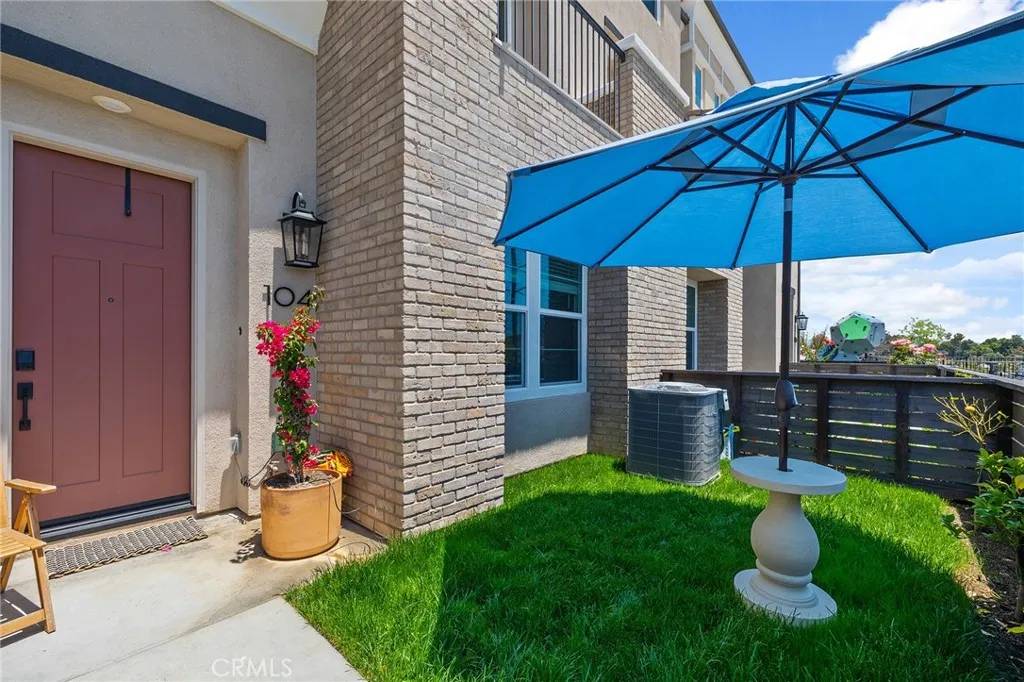 San Marcos, CA 92078,1219 Sunrise View #104