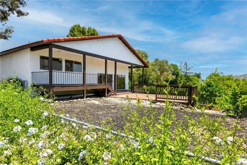 Canyon Lake, CA 92587,22587 Canyon Lake Drive South