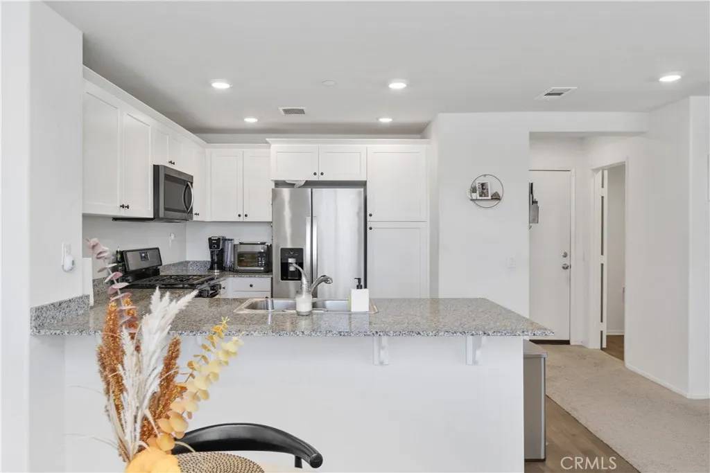 Murrieta, CA 92563,28460 Songbird St #2103