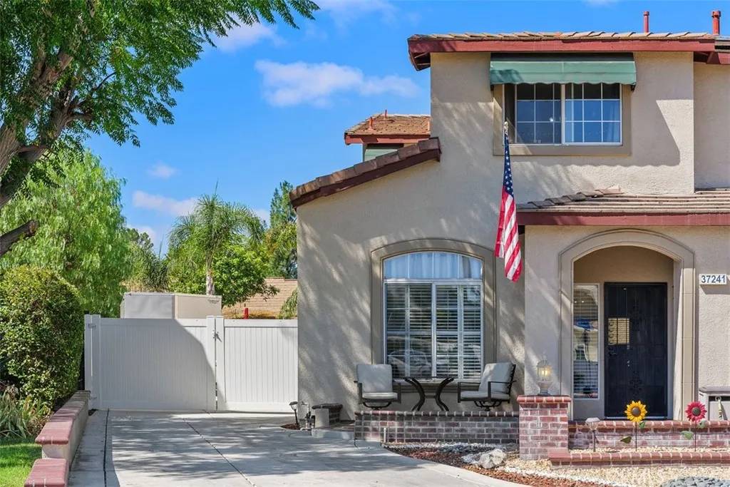 Murrieta, CA 92562,37241 Floral Creek Cir