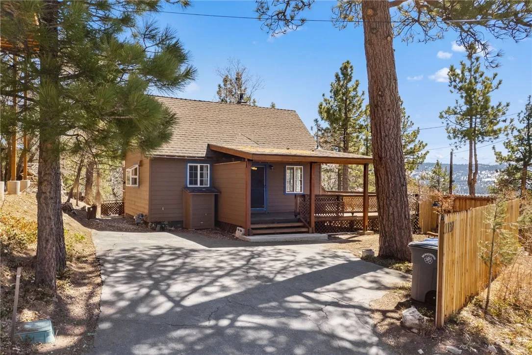 Fawnskin, CA 92333,1137 Ridge Rd