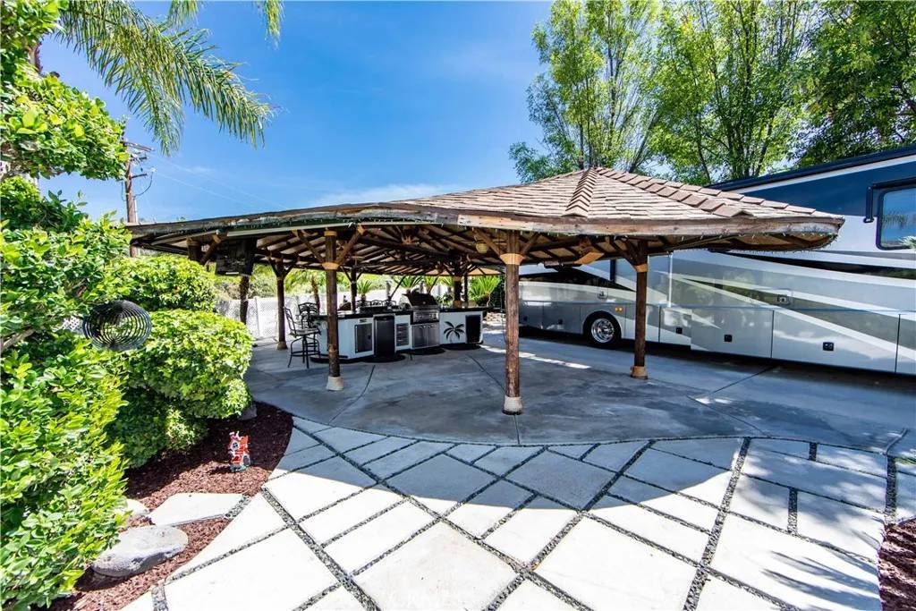 Aguanga, CA 92536,45525 Highway 79 Site 194