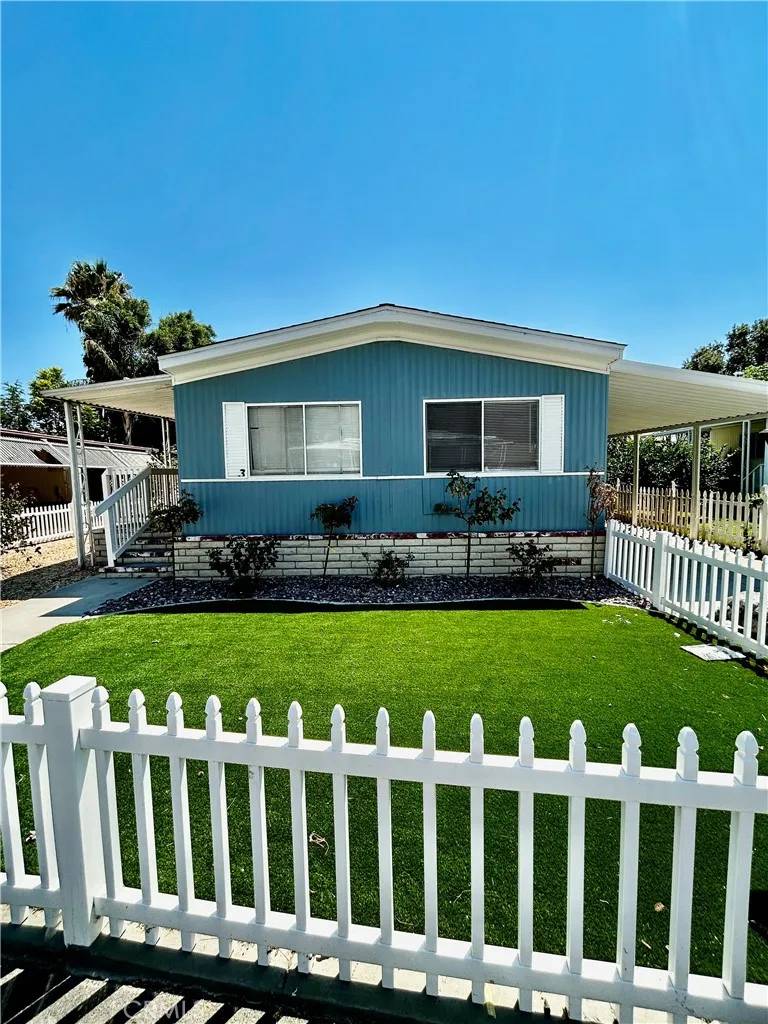 San Jacinto, CA 92583,21100 State st #3