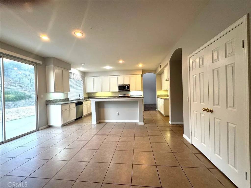 Wildomar, CA 92595,24094 Safiro Court