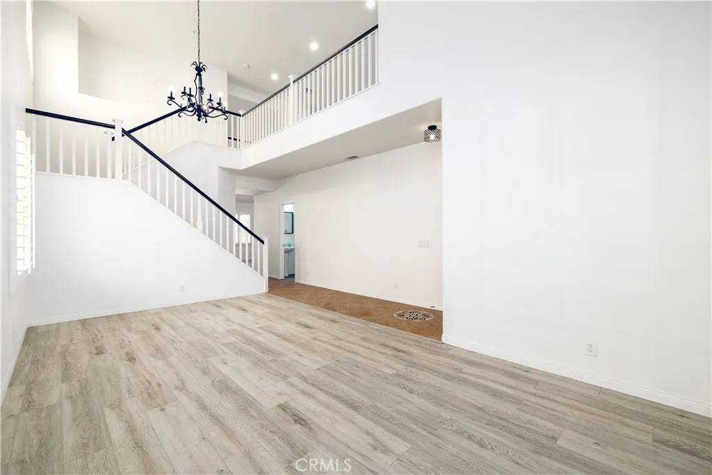 Murrieta, CA 92563,37068 Edgemont