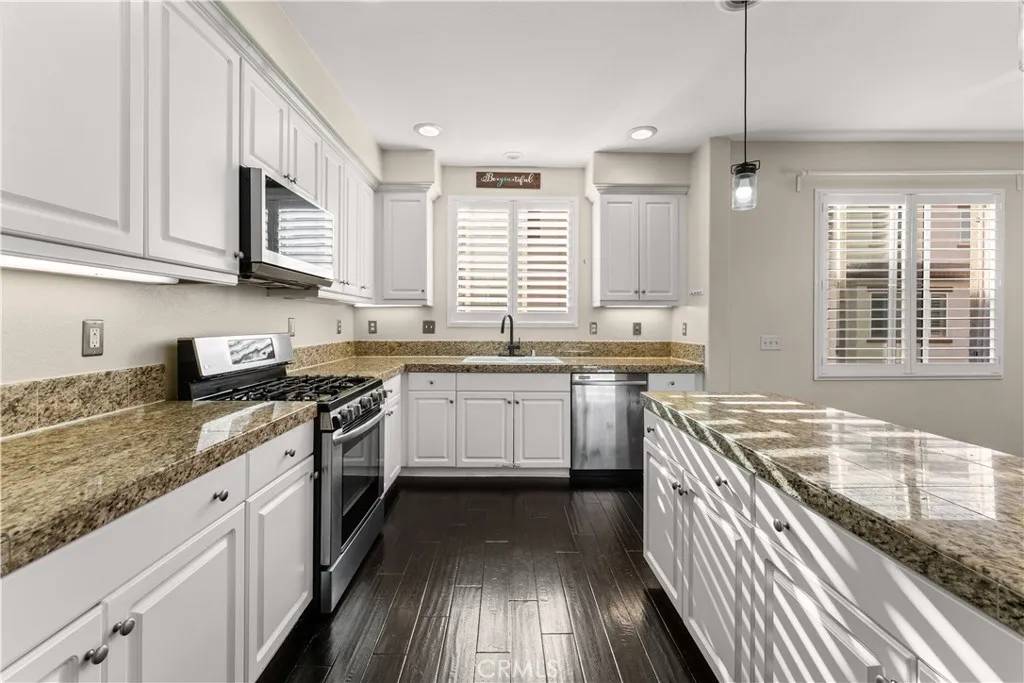 Murrieta, CA 92563,33650 Willow Haven #102