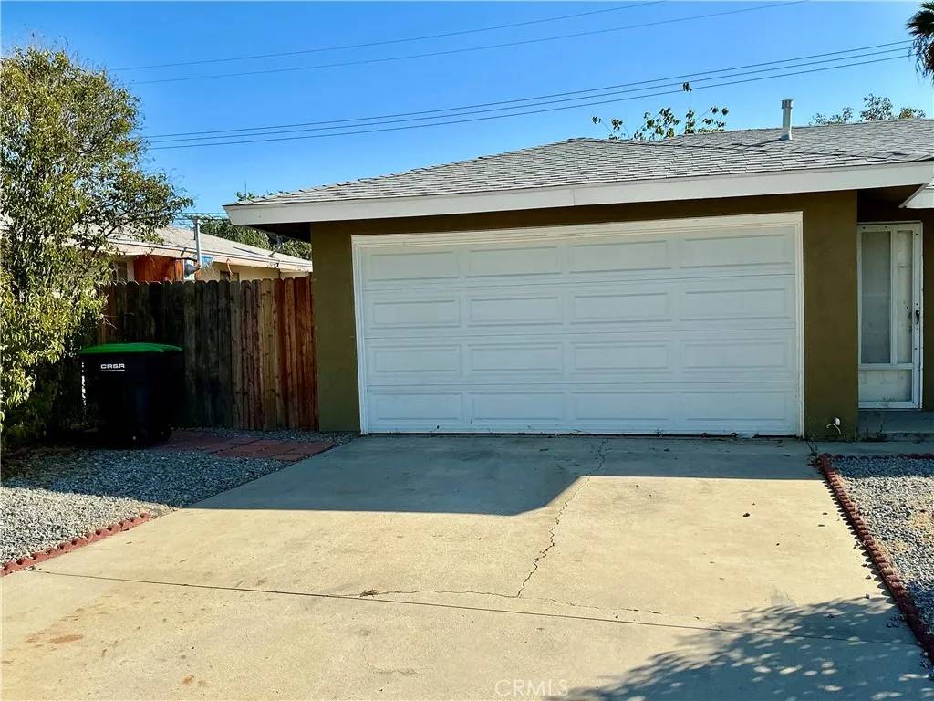 Hemet, CA 92543,527 Fern