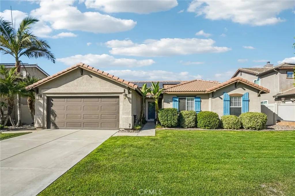 Wildomar, CA 92595,23062 Empire Penguin