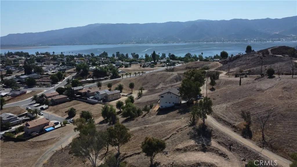 Lake Elsinore, CA 92530,0 Morton