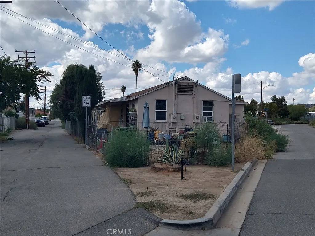 Perris, CA 92570,182 State Street