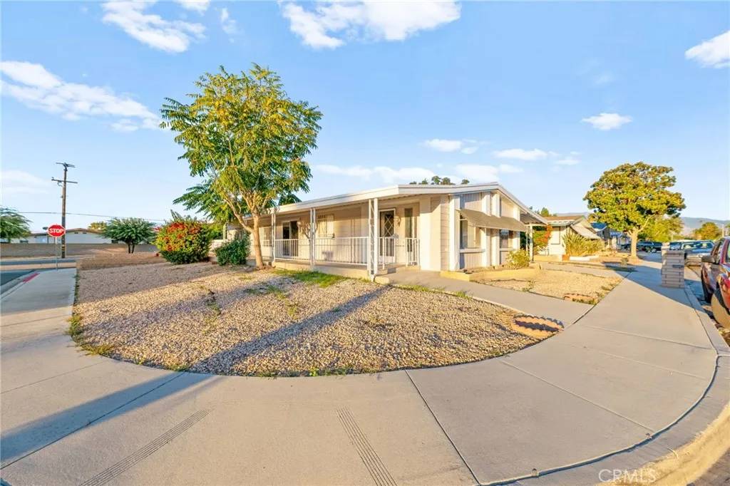 Hemet, CA 92543,1450 Carlotta