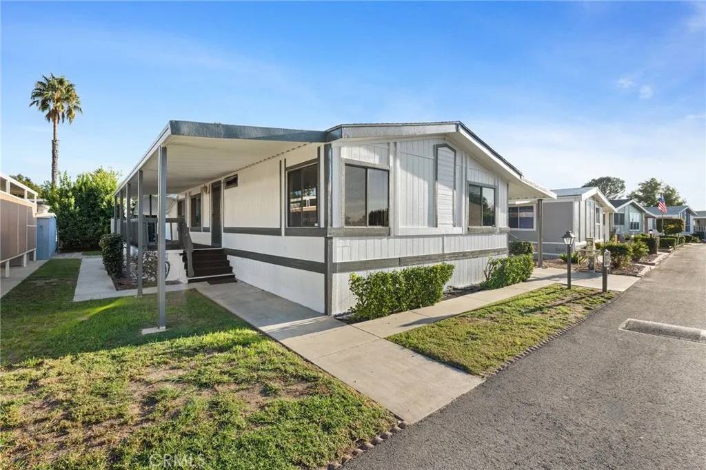 San Jacinto, CA 92583,21100 State #216A