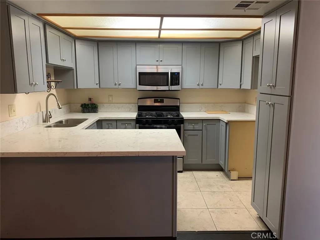 Moreno Valley, CA 92553,24113 Fir