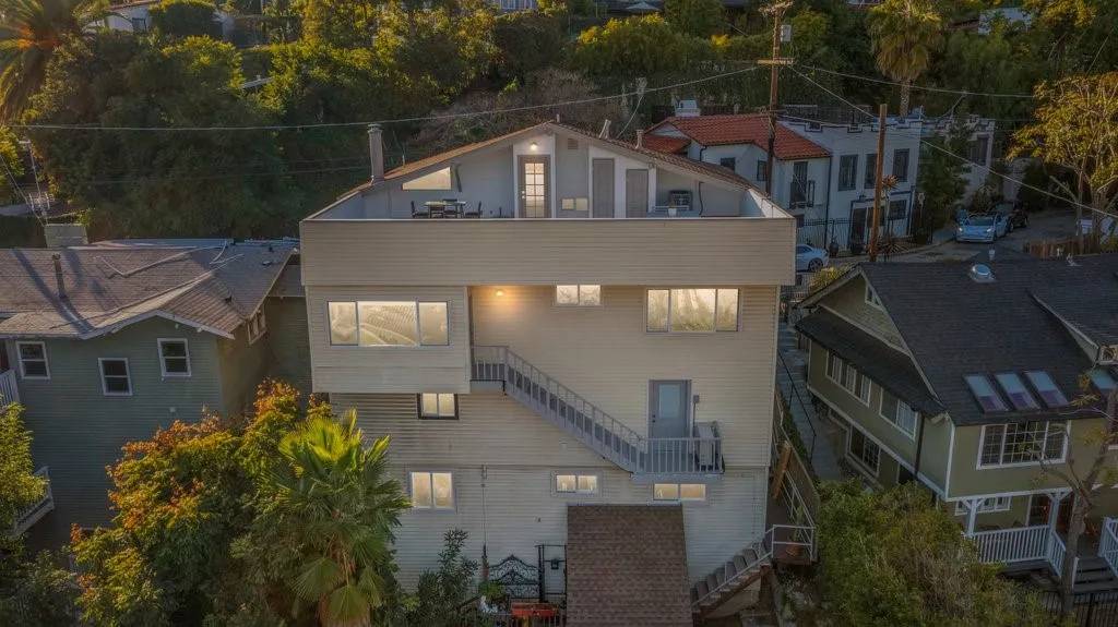 Hollywood Hills, CA 90068,2440 N Gower Street #B