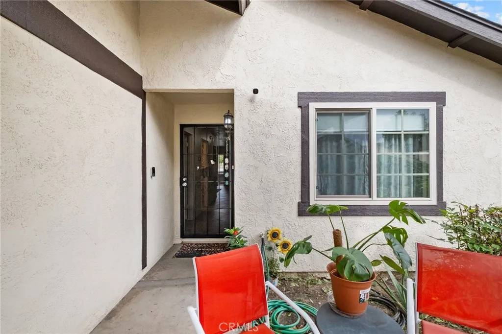 San Jacinto, CA 92583,661 W Villa Chaparral