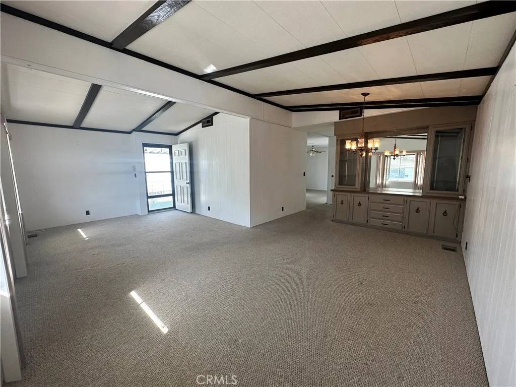 Hemet, CA 92544,881 N Lake North #301