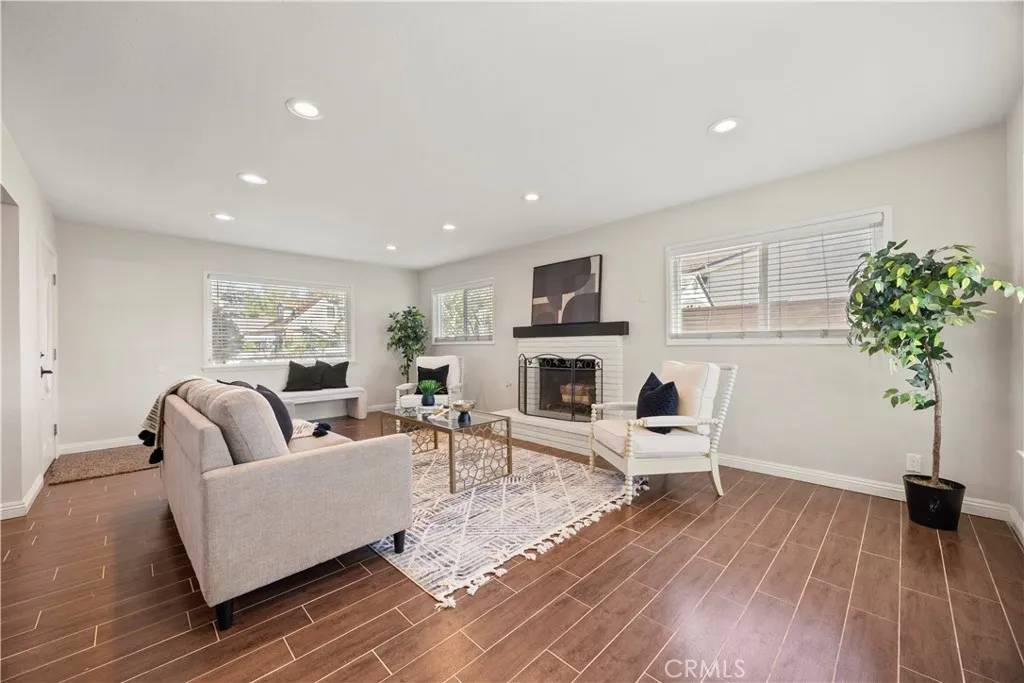 Claremont, CA 91711,624 Hendrix Avenue