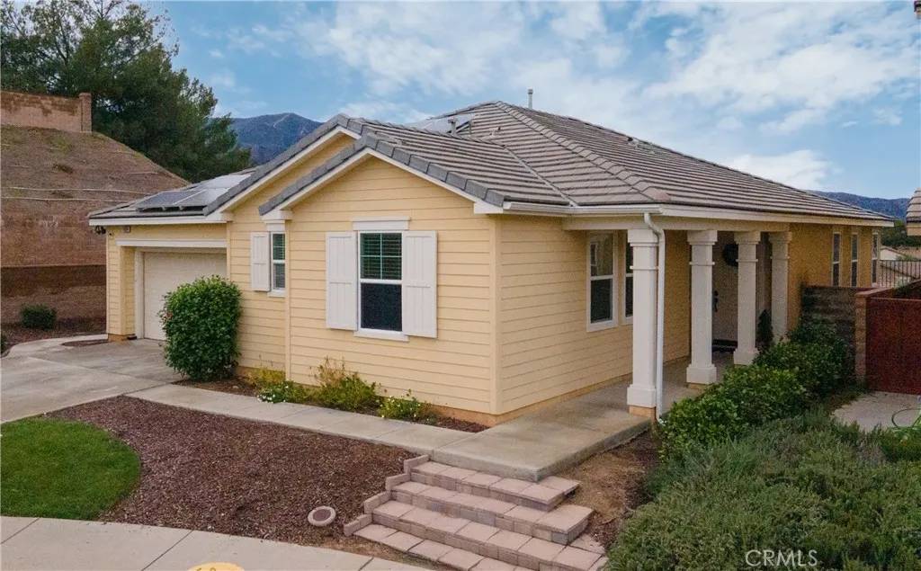 Corona, CA 92883,10894 Clover