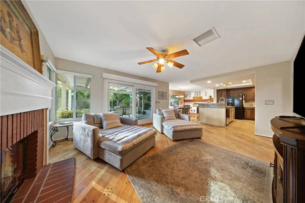 Murrieta, CA 92562,23967 Via De Gema Linda